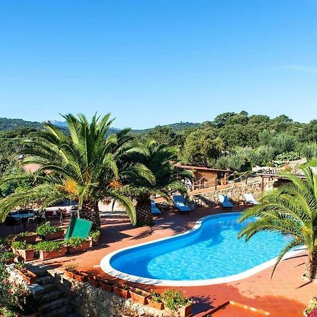Residence Villa Smeralda Telti エクステリア 写真