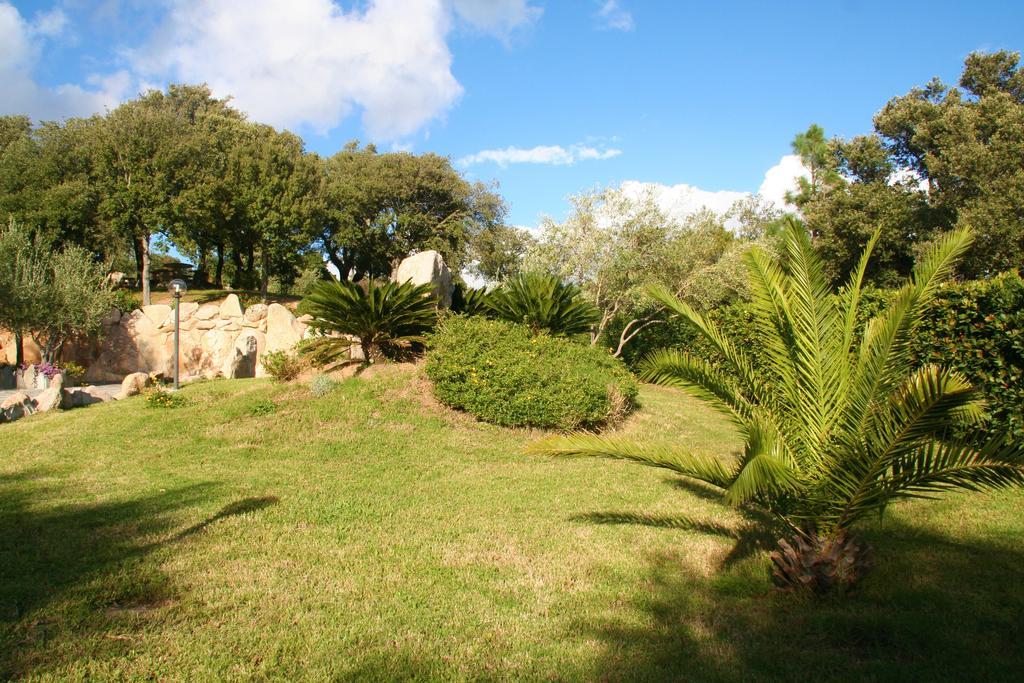 Residence Villa Smeralda Telti エクステリア 写真