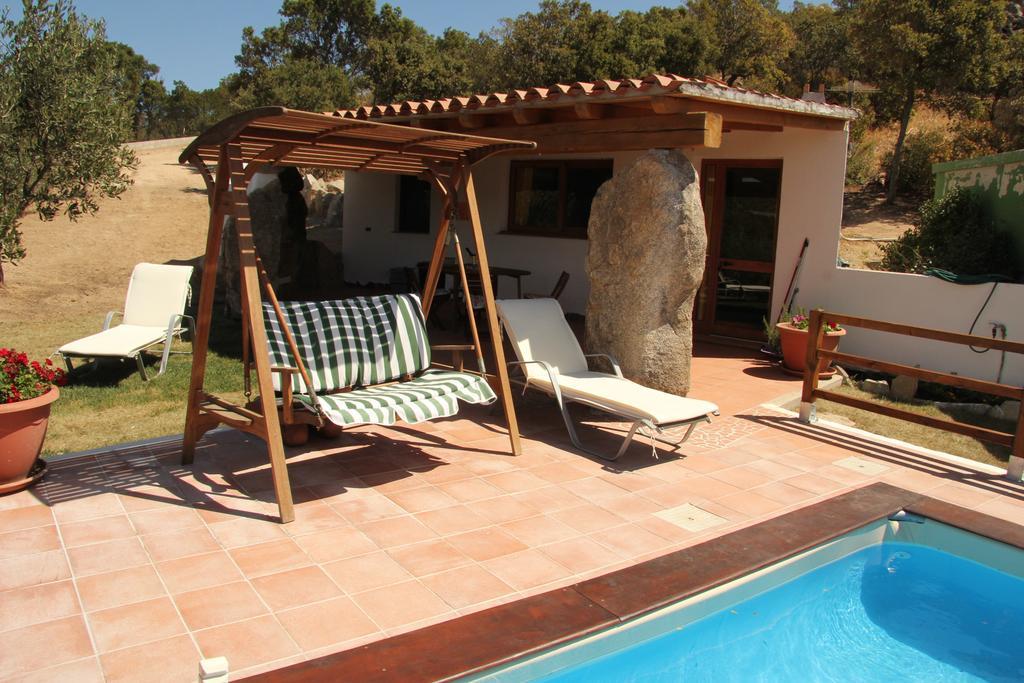 Residence Villa Smeralda Telti 部屋 写真