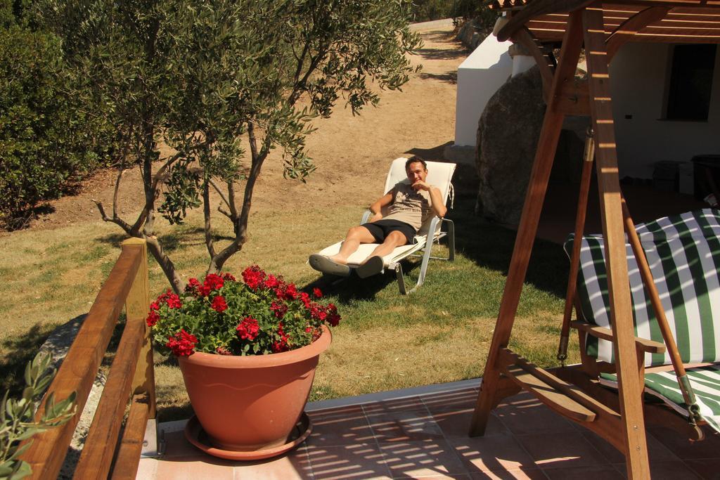 Residence Villa Smeralda Telti 部屋 写真