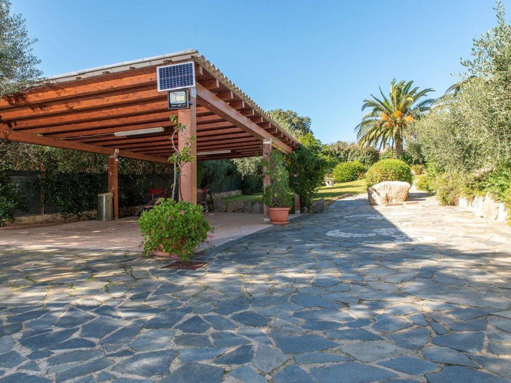 Residence Villa Smeralda Telti エクステリア 写真