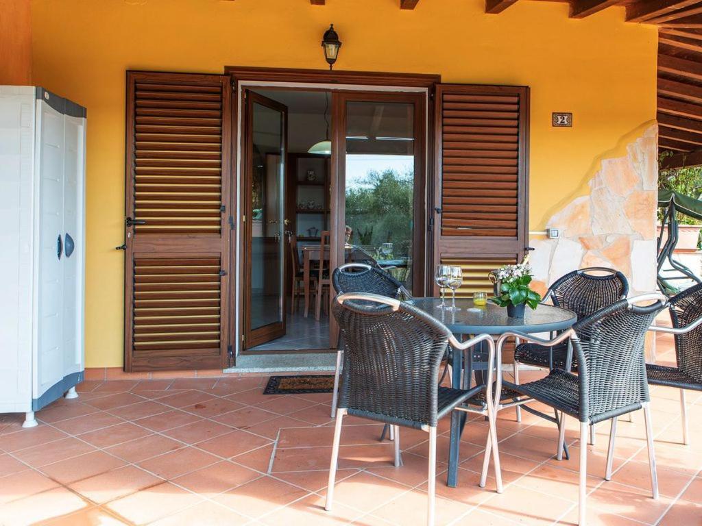 Residence Villa Smeralda Telti エクステリア 写真