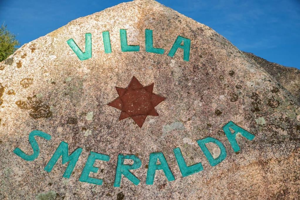Residence Villa Smeralda Telti エクステリア 写真