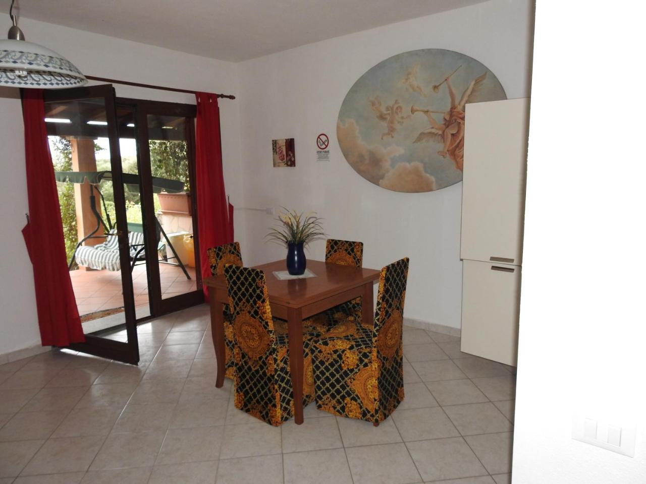 Residence Villa Smeralda Telti エクステリア 写真