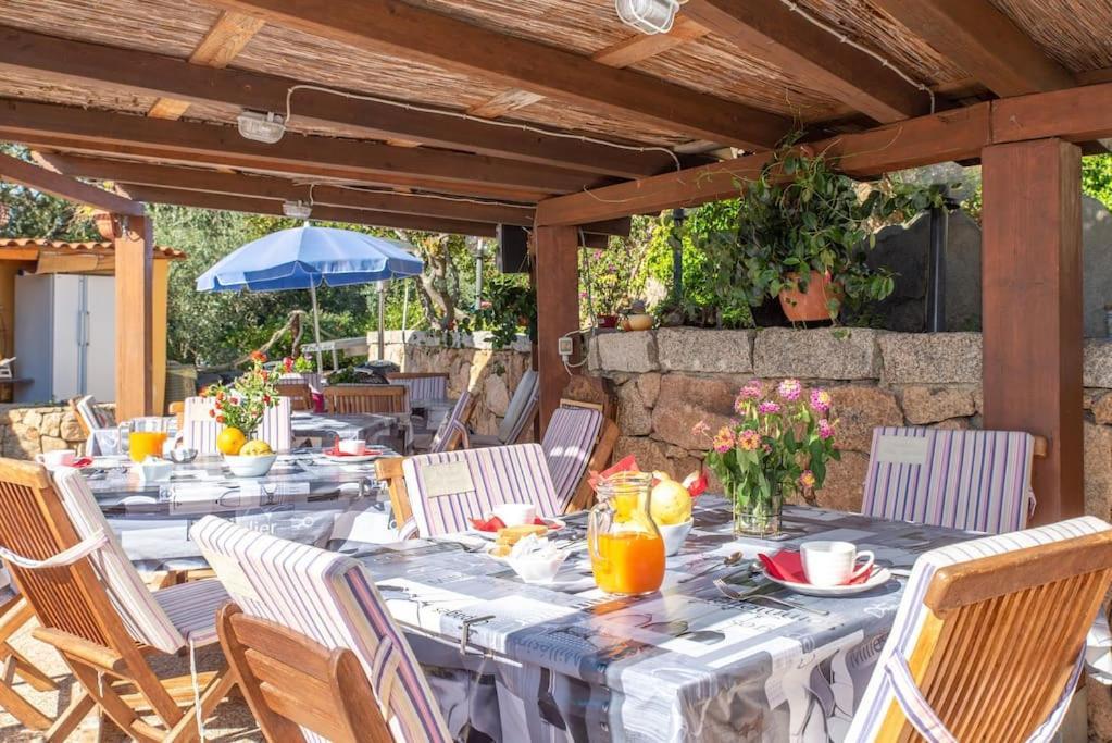 Residence Villa Smeralda Telti エクステリア 写真