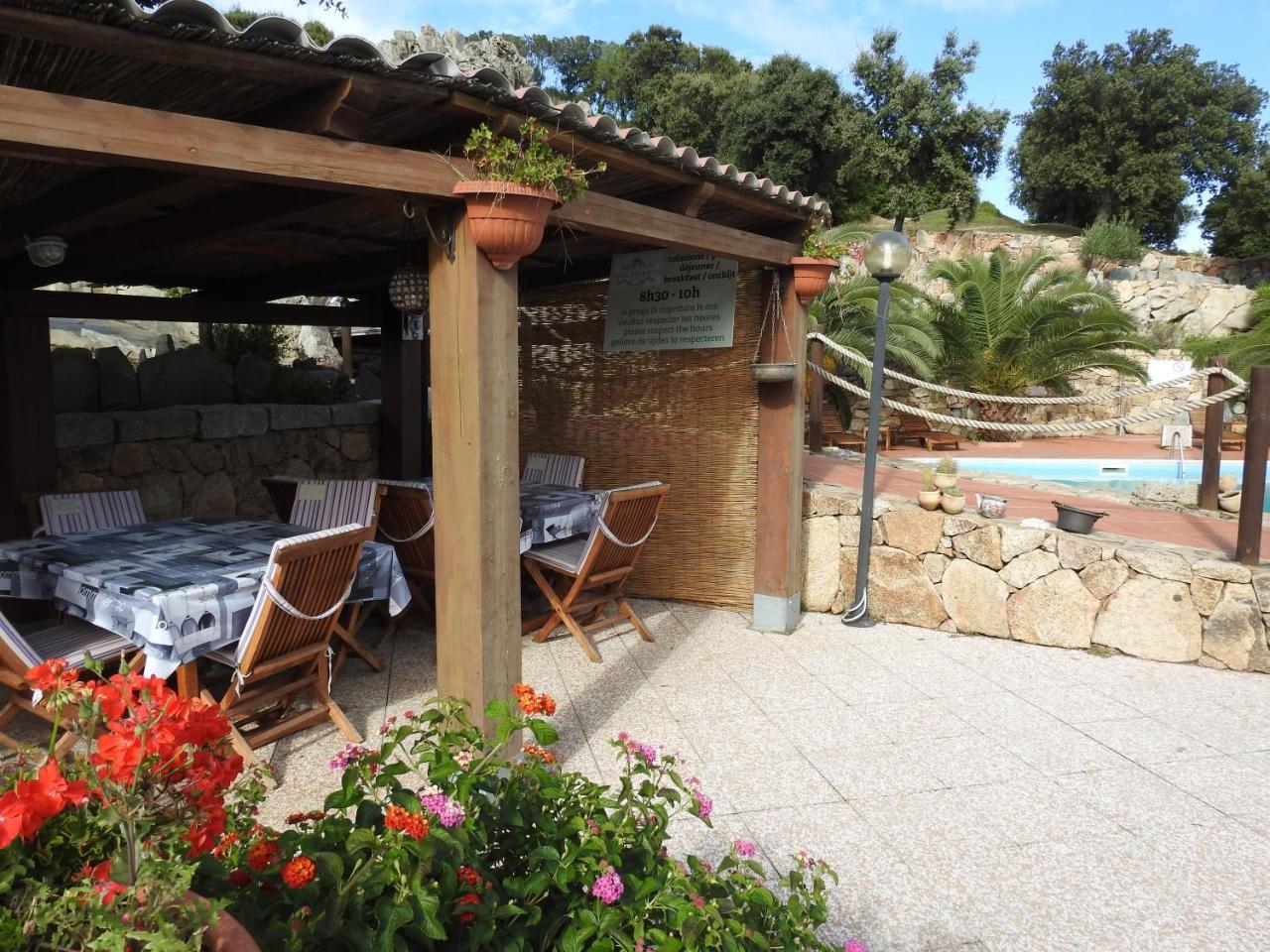 Residence Villa Smeralda Telti エクステリア 写真
